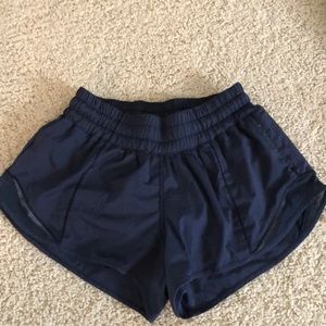 Lululemon Hotty Hot II shorts